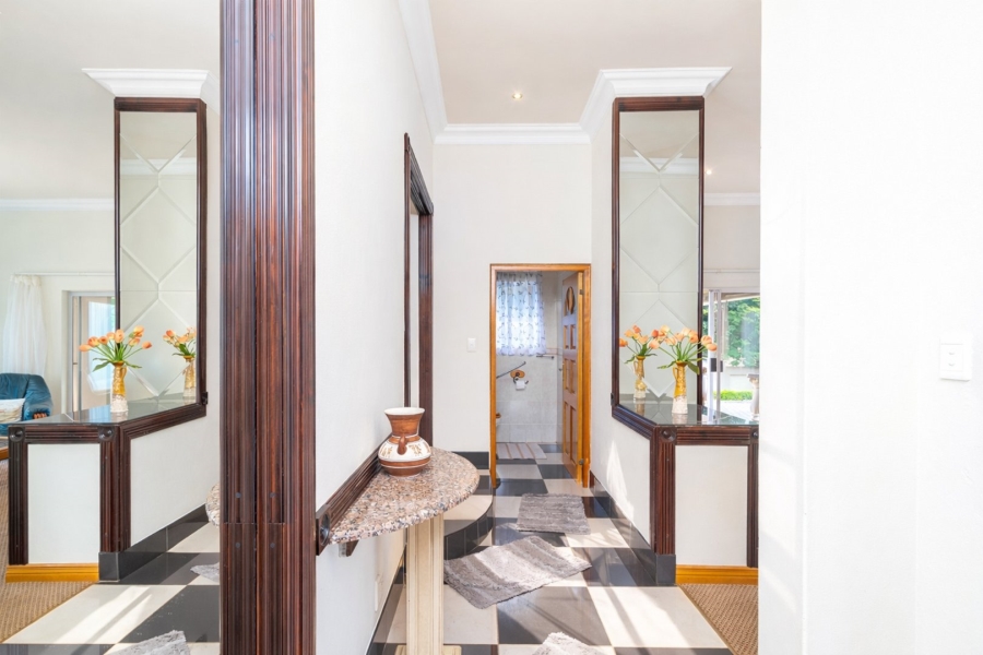 5 Bedroom Property for Sale in Caribbean Beach Club North West